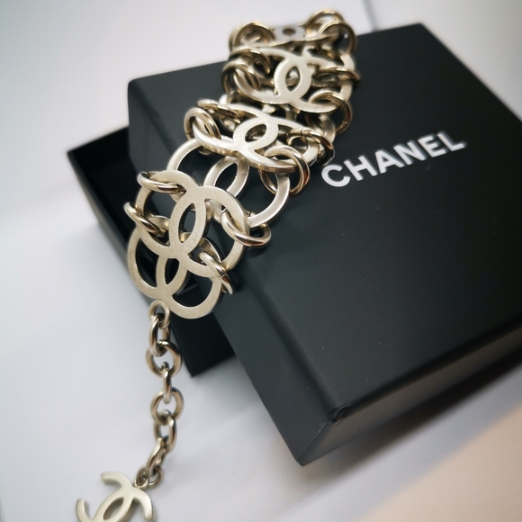 ❌SOLD❌100% authentic Chanel bracelet - Picture 2 of 8
